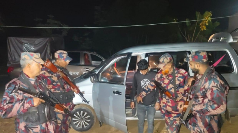 নওগাঁ সীমান্তে বিজিবির টহল জোরদার