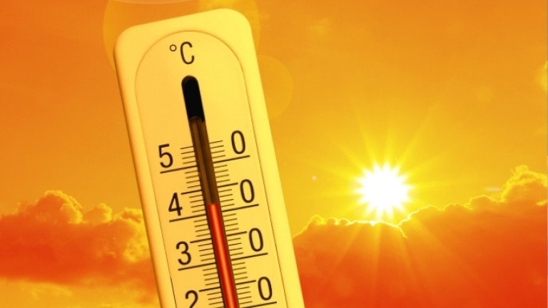 তীব্র গরমে হিটস্ট্রোকের ঝুঁকি বাড়ছে: আক্রান্ত হলে কী করবেন?