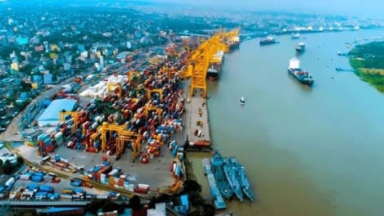 চীন-ভারত থেকে ৫৩ হাজার টন ডিজেল চট্টগ্রাম বন্দরে