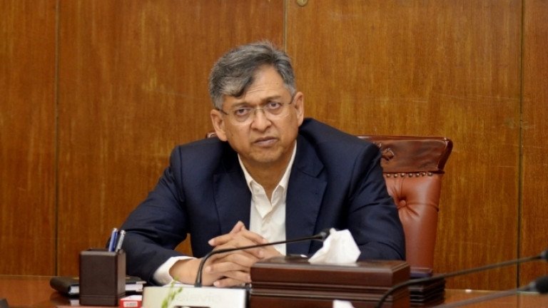 অবৈধ অস্ত্র উদ্ধার ও ভুয়া মামলা প্রত্যাহারে কঠোর সরকার: স্বরাষ্ট্রমন্ত্রী