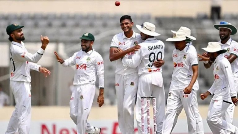 ঘরের মাঠে প্রথমবার পাকিস্তানকে হারিয়ে নতুন ইতিহাস বাংলাদেশের