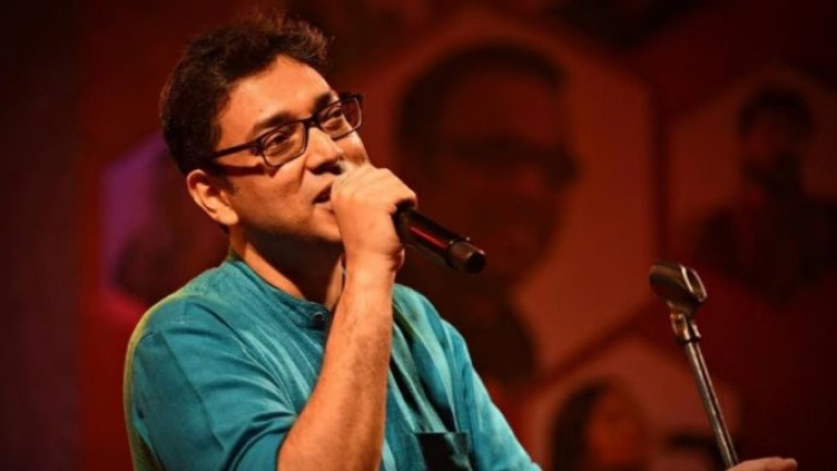 পুরো ব্যান্ড নিয়ে ঢাকা মাতাতে আসছেন অনুপম রায়