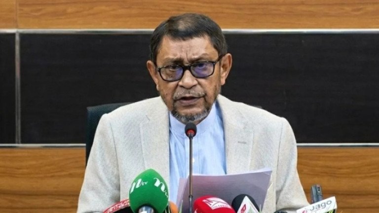 ডেঙ্গু চিকিৎসার ব্যয় কমাতে টেস্টে ৮০% ছাড়ের নির্দেশ স্বাস্থ্যমন্ত্রীর