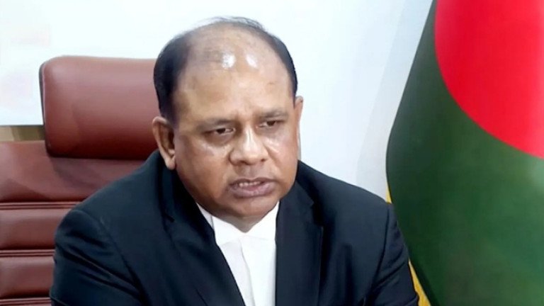 হাসিনার দেশে ফেরার ঘোষণা ‘স্ট্যান্টবাজি’, সাহস থাকলে ট্রাইব্যুনালে আসুন: চিফ প্রসিকিউটর