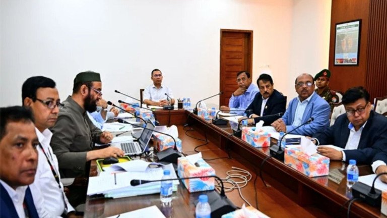 ঢাকার চারপাশের নৌপথ সচলের নির্দেশ প্রধানমন্ত্রীর