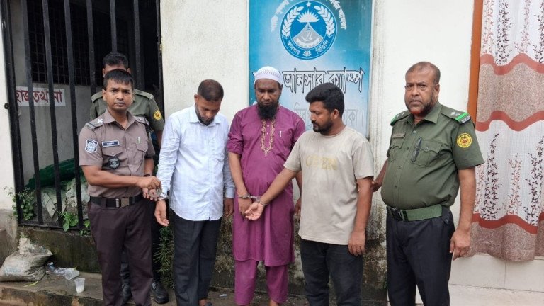 মিরপুর বিআরটিএতে ভ্রাম্যমাণ আদালতের অভিযান, তিনজনের কারাদণ্ড