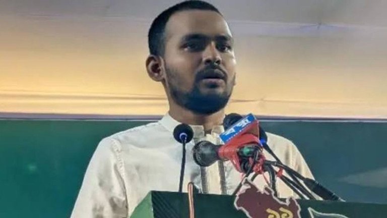 ১১ হাজার কোটি টাকা পাচারের অভিযোগ: ‘বিদেশে কিছু পেলে ১০% দিয়েন’, দুদককে আসিফ মাহমুদ
