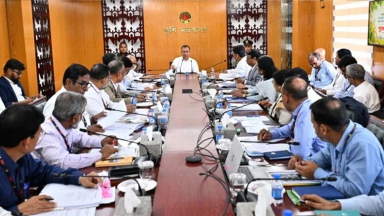 কৃষিপণ্যের আমদানি নির্ভরতা কমাতে উৎপাদন বাড়ানোর নির্দেশ প্রধানমন্ত্রীর